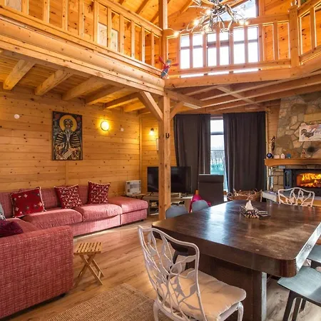 Large Luxury Chalet In Raduil, Borovets - Hot Tub, Views, Wi-fi