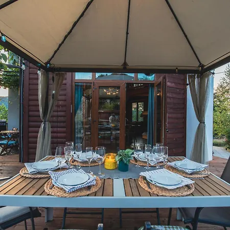 Large Luxury Chalet In Raduil, Borovets - Hot Tub, Views, Wi-fi Alpehytte *