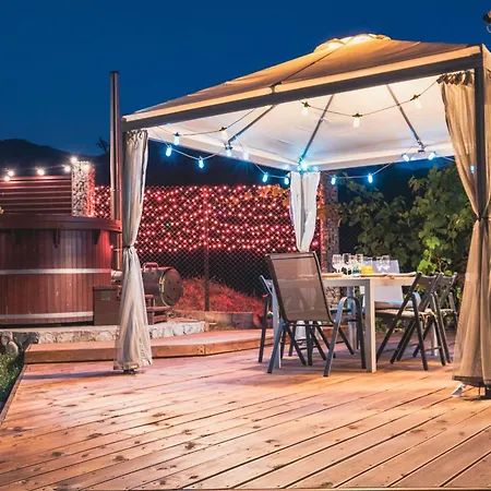 Large Luxury Chalet In Raduil, Borovets - Hot Tub, Views, Wi-fi Alpehytte Raduil