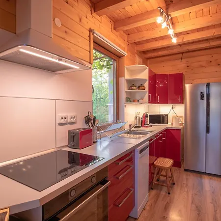 Alpehytte Large Luxury Chalet In Raduil, Borovets - Hot Tub, Views, Wi-fi
