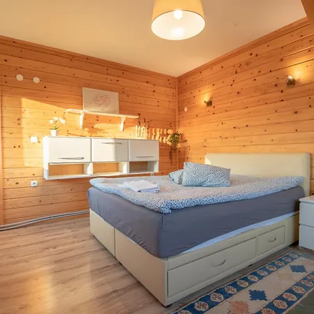 Large Luxury Chalet In Raduil, Borovets - Hot Tub, Views, Wi-fi Alpehytte Raduil