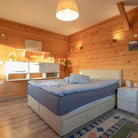 Large Luxury Chalet In Raduil, Borovets - Hot Tub, Views, Wi-fi * Raduil
