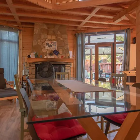 Large Luxury Chalet In Raduil, Borovets - Hot Tub, Views, Wi-fi